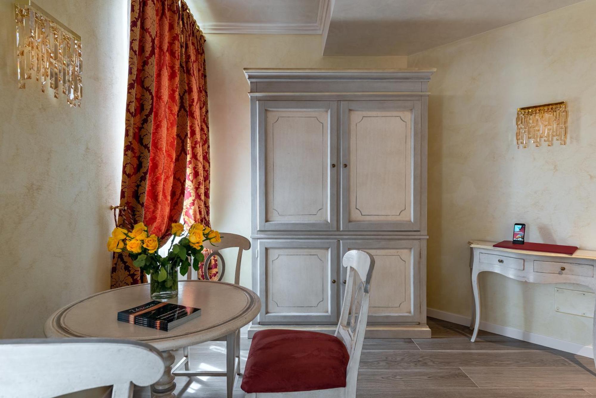 Hotel Relais Empire Verona Esterno foto